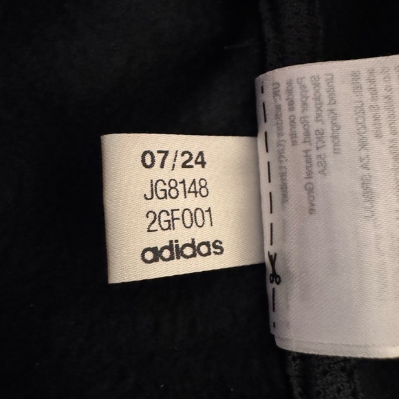 Adidas Green Hoodie with Chest Pocket - Picture 7 of 7